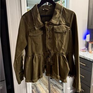 Olive Green Women's Jacket / Super Cute bows on sleeves

No Tag but never worn